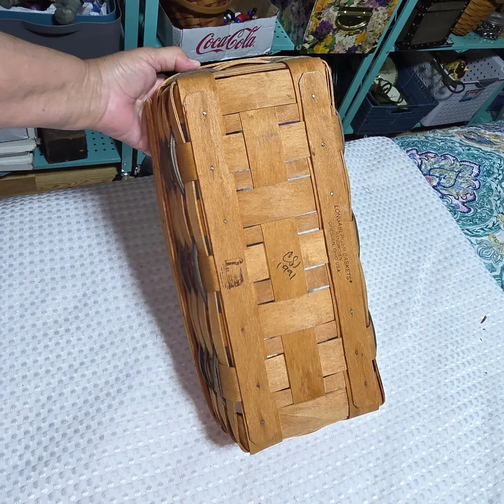 LONGABERGER HEARTLAND BREAD BASKET WITH PROTECTOR